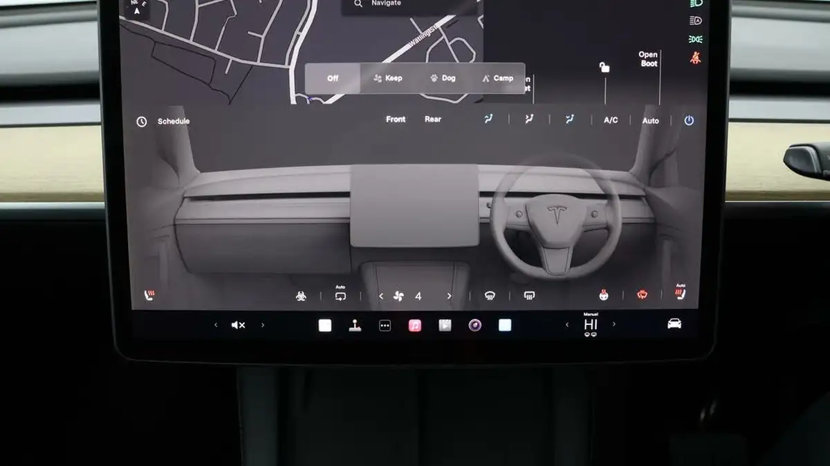 2022-tesla-model-y-e-long-range-big-11