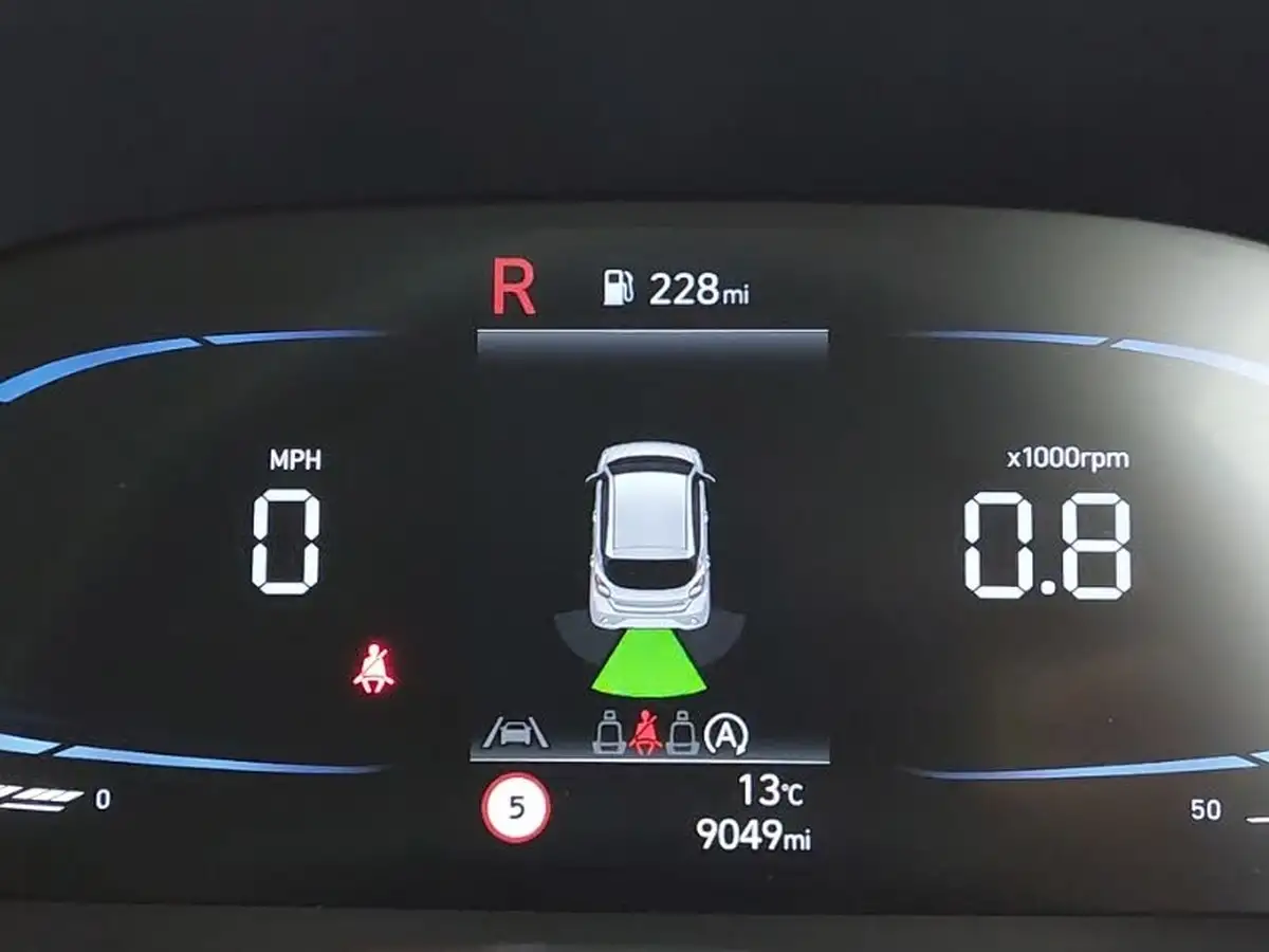 2024-hyundai-i10-10-premium-63ps-auto-big-13