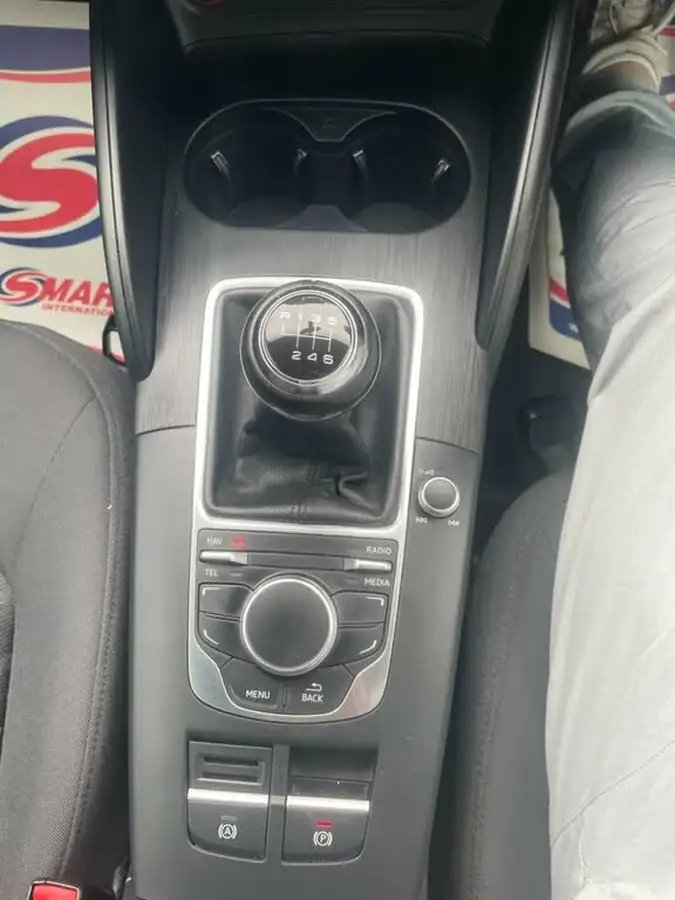2013-audi-a3-16td-se-sportback-5d-big-9