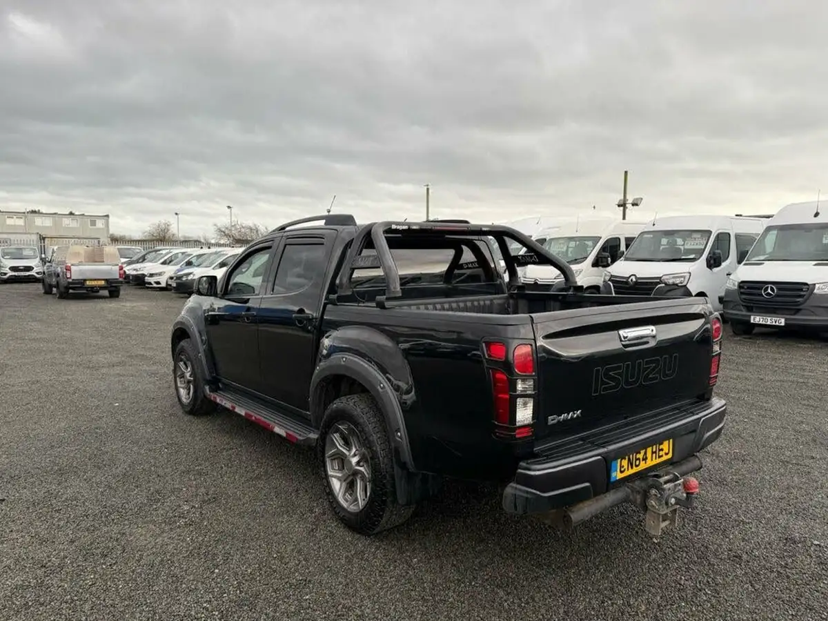 2015-isuzu-d-max-25td-venetian-red-blade-big-6