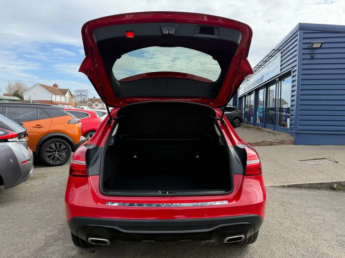 2019-mercedes-benz-gla-class-16-gla-180-urban-edition-ss-big-12