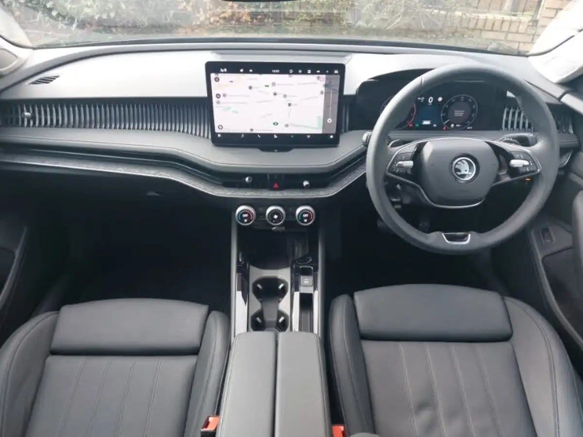 2024-skoda-superb-20tdi-se-l-150ps-scr-estate-dsg-big-2