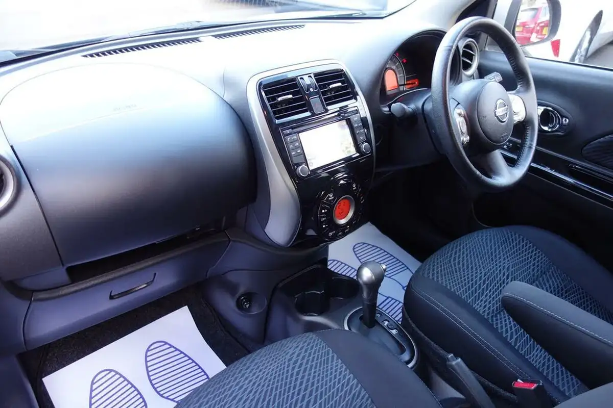 2017-nissan-micra-12-n-tec-cvt-big-12
