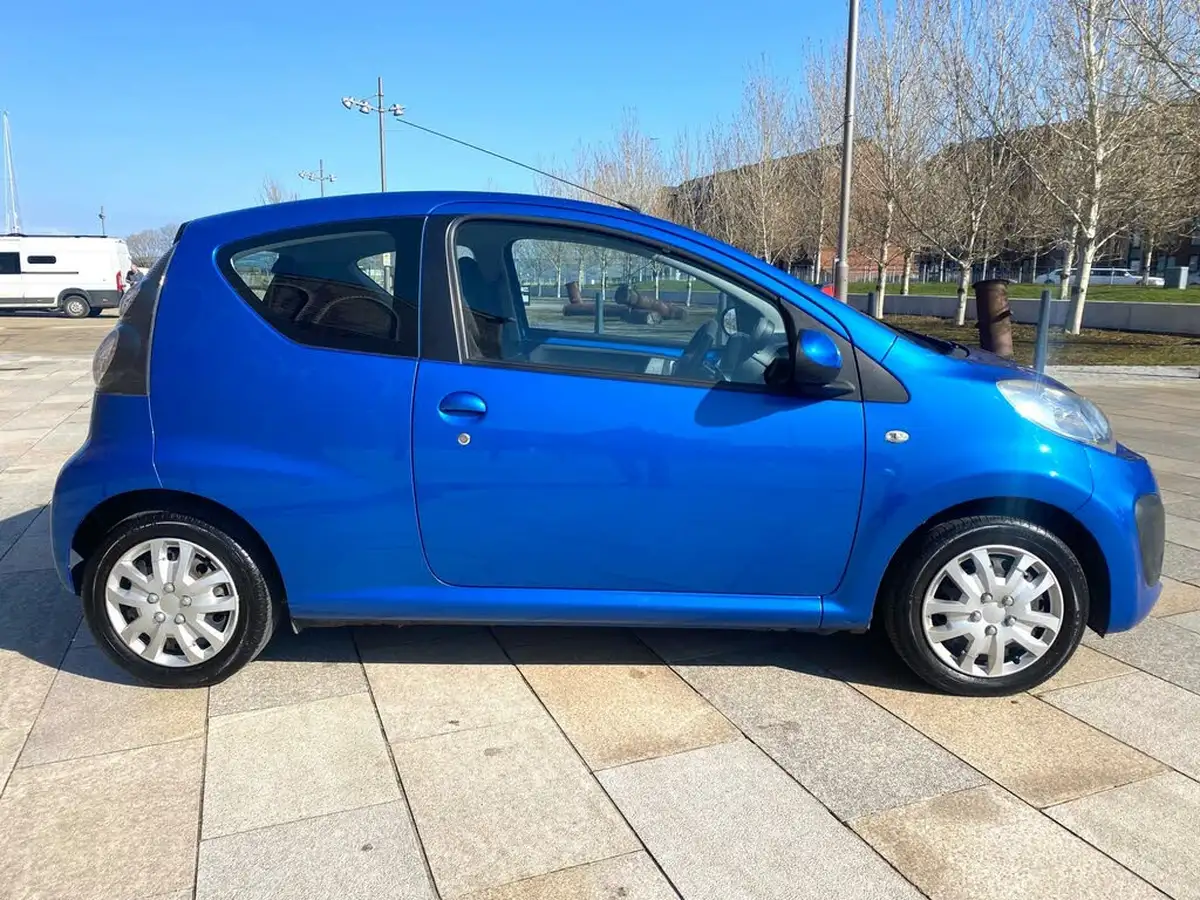 2013-citroen-c1-10-vtr-3d-big-12