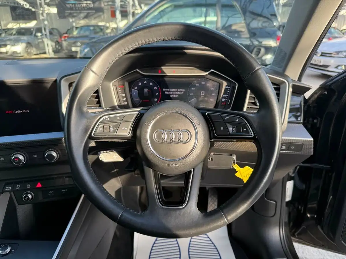 2019-audi-a1-10-30-tfsi-sport-big-21