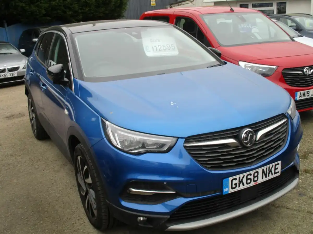 2018-vauxhall-grandland-x-12-elite-nav-130ps-big-0