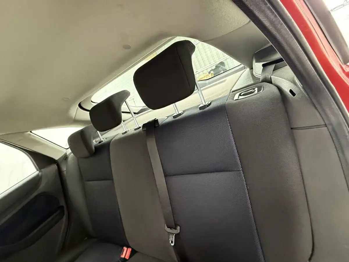 2007-ford-focus-16-zetec-climate-100ps-hatchback-5d-auto-big-19
