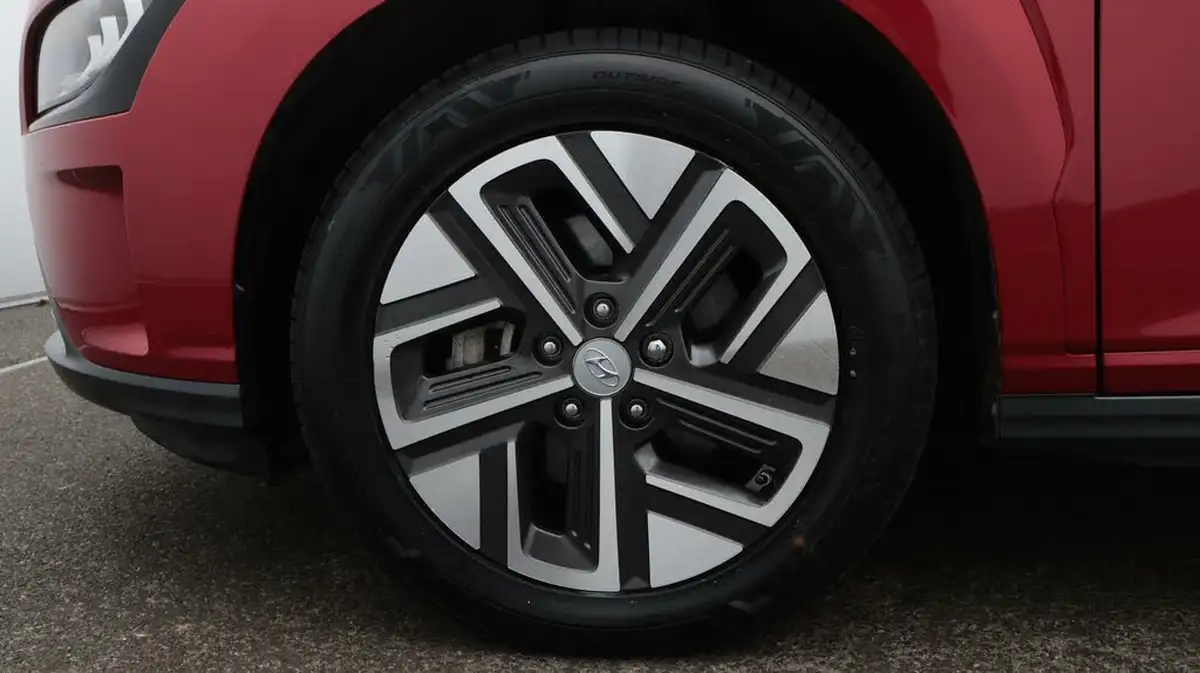 2022-hyundai-kona-e-premium-204ps-64kwh-7kw-obc-big-18