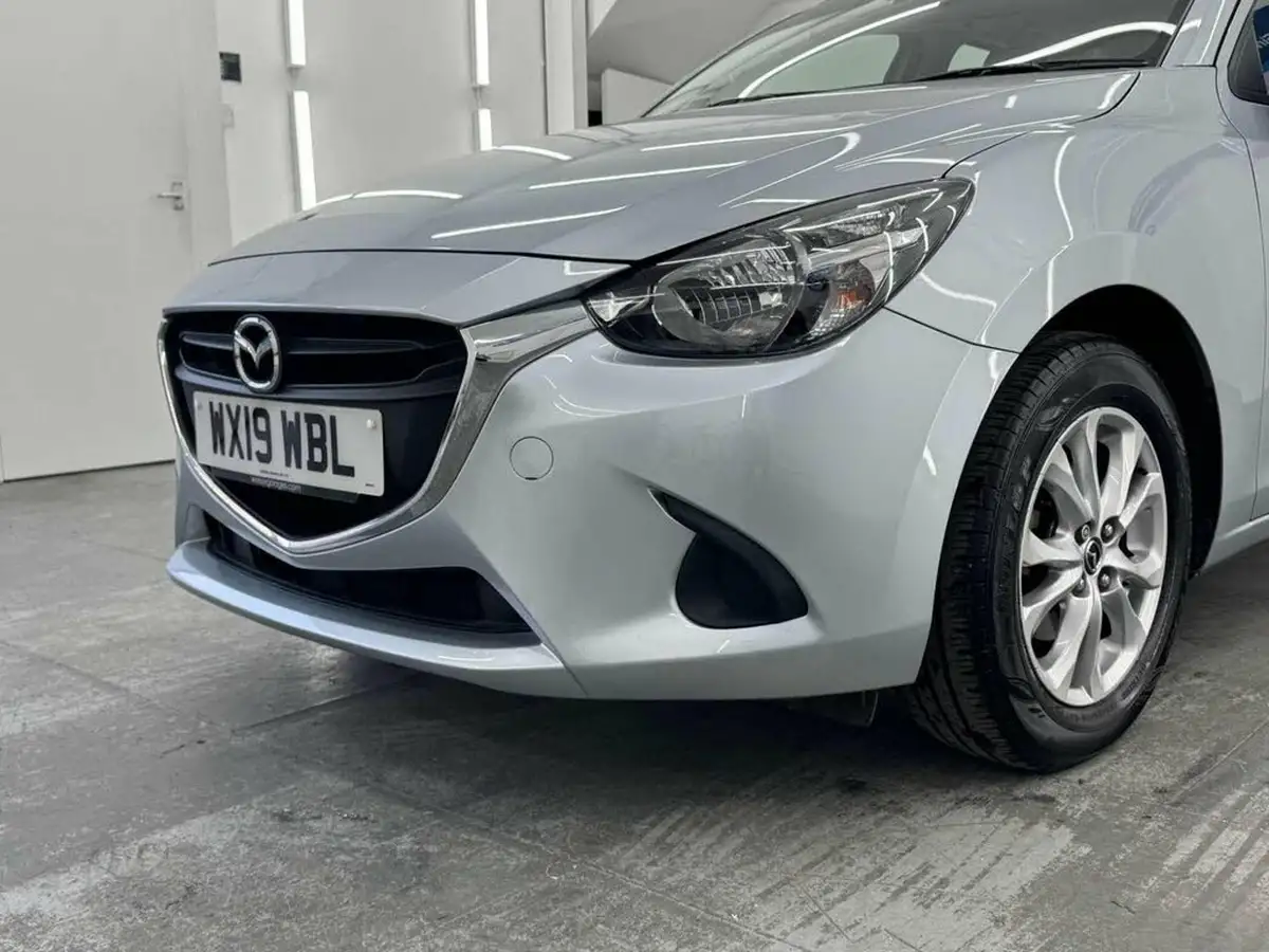2019-mazda-mazda2-15-se-big-8