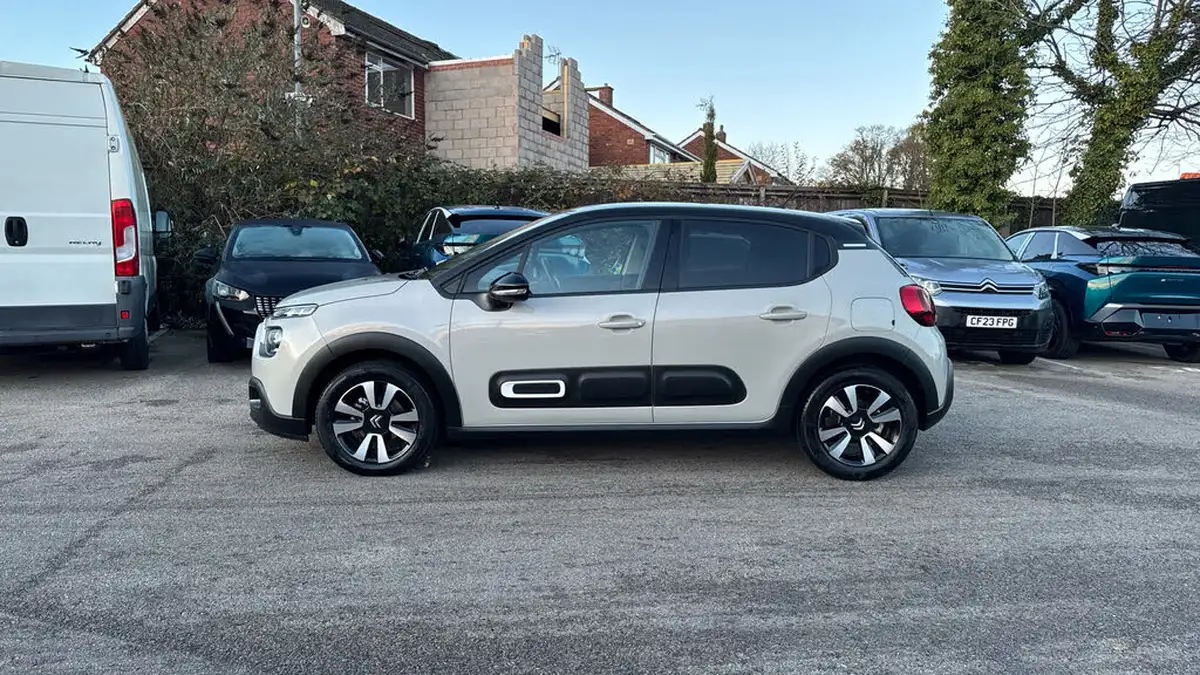 2024-citroen-c3-12-puretech-plus-110ps-eat6-big-5