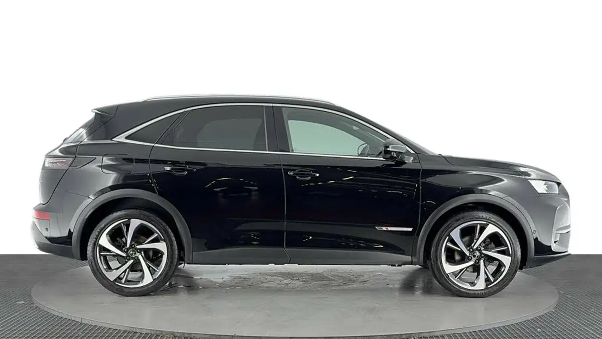 2019-ds-ds-7-crossback-16-puretech-performance-line-180ps-big-2