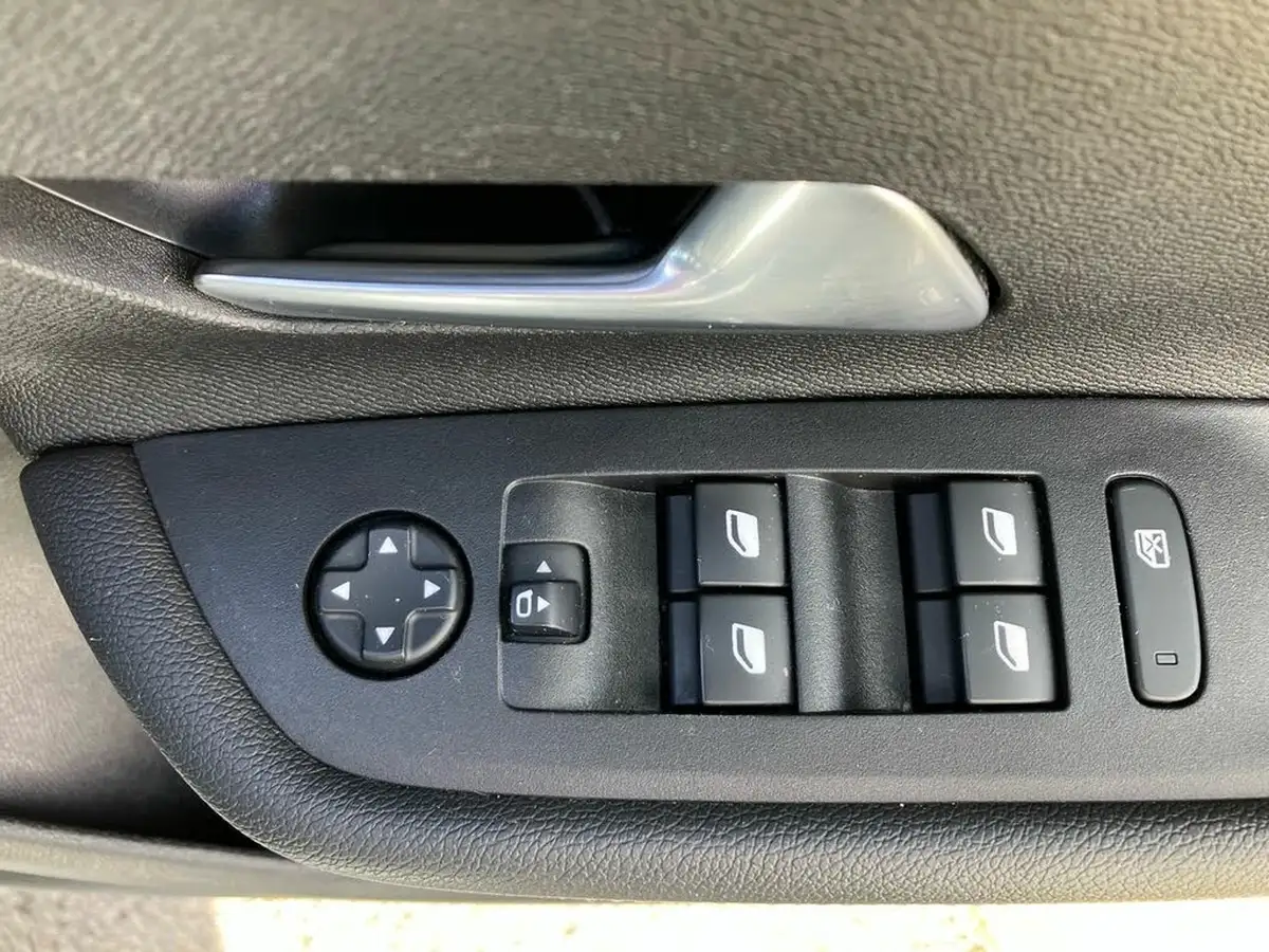 2022-vauxhall-mokka-12-sri-premium-130ps-auto-big-17