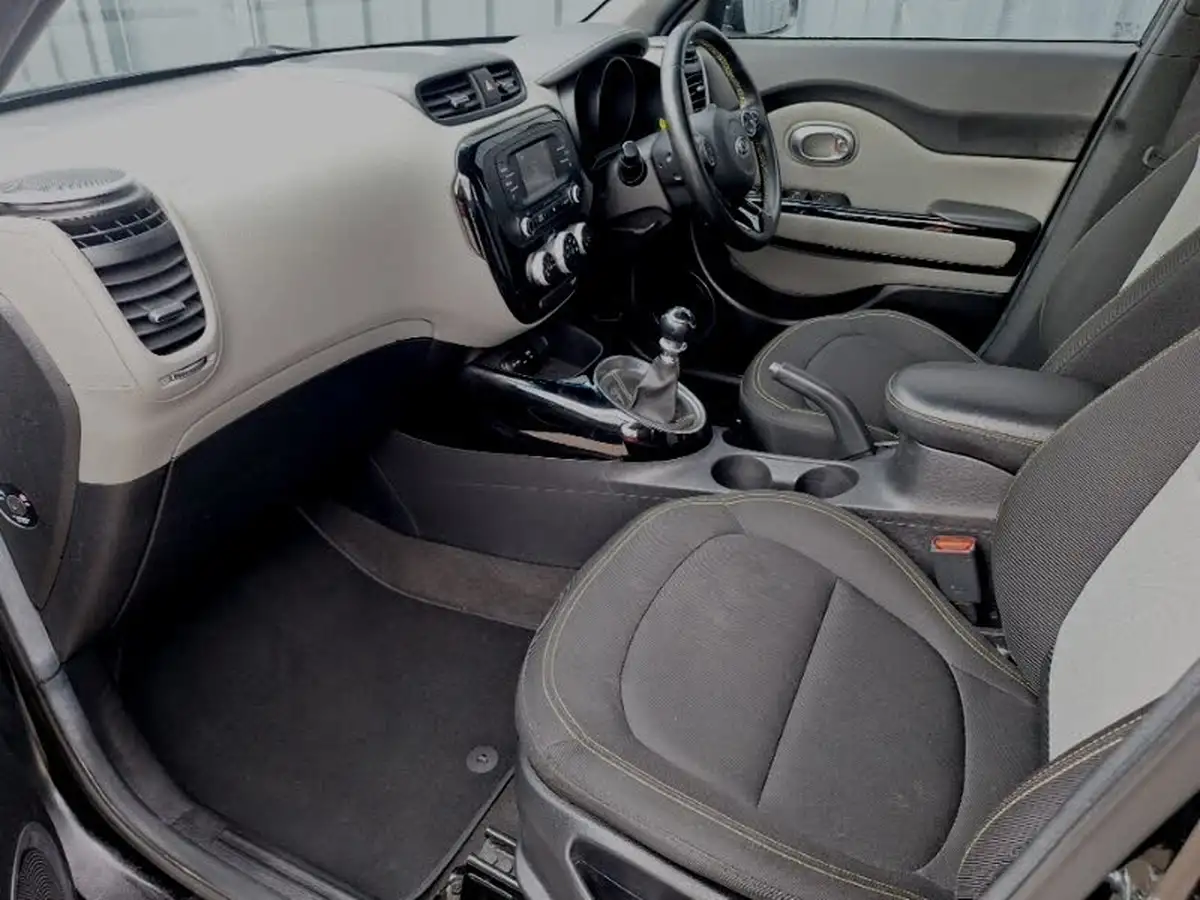 2016-kia-soul-16crdi-connect-big-4
