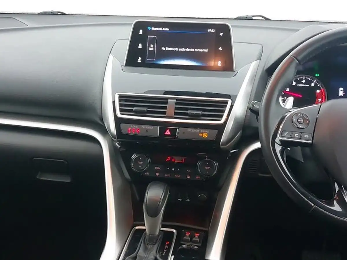 2021-mitsubishi-eclipse-cross-15-dynamic-auto-big-9