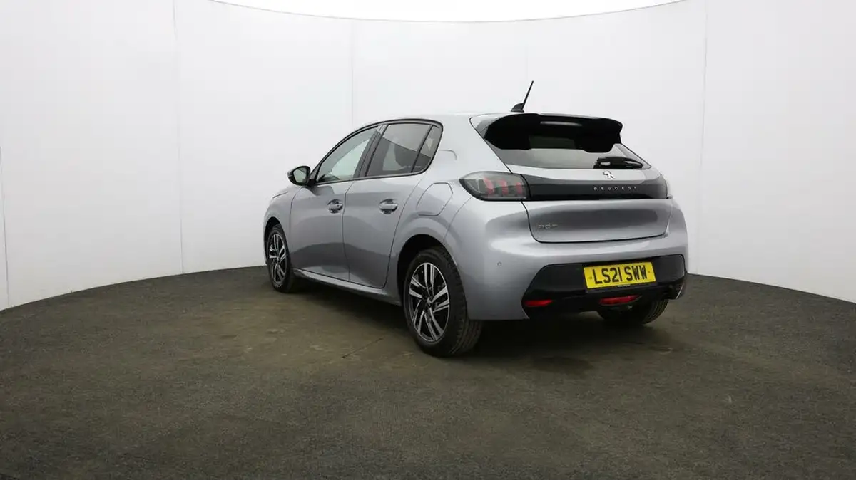 2021-peugeot-208-12-puretech-allure-100bhp-eat8-big-35