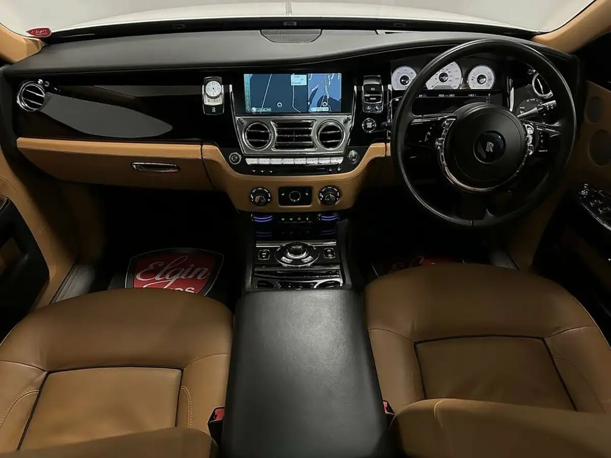 2013-rolls-royce-ghost-66-big-51