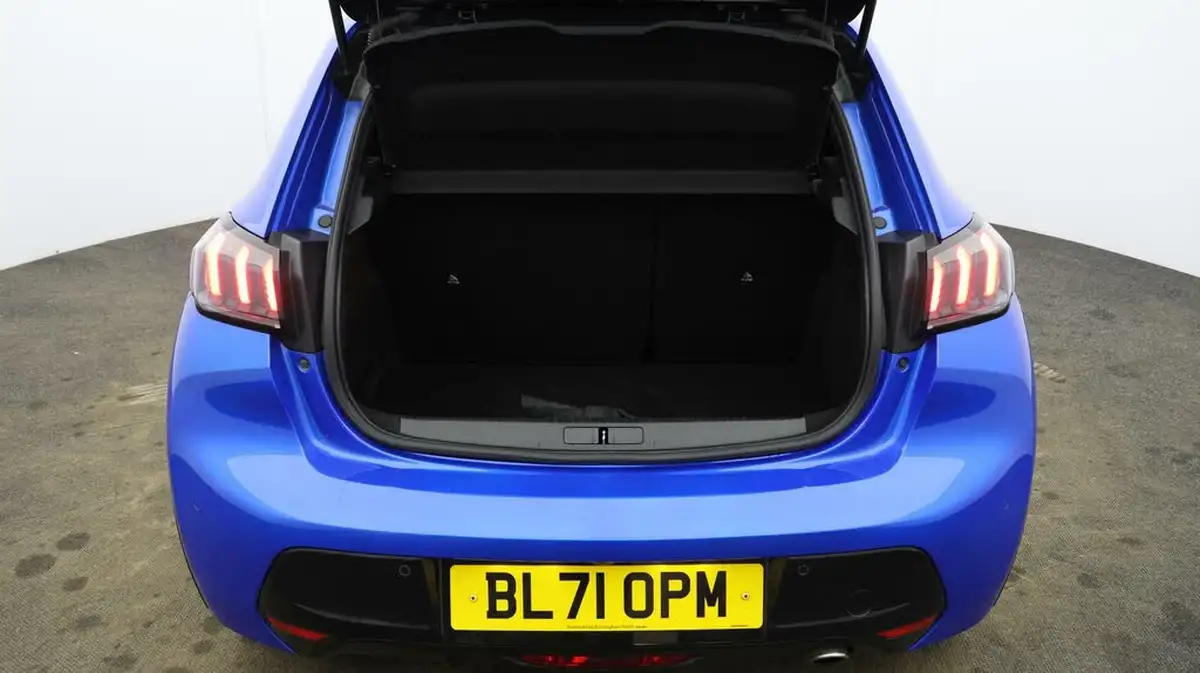 2022-peugeot-208-15-bluehdi-gt-100bhp-big-16