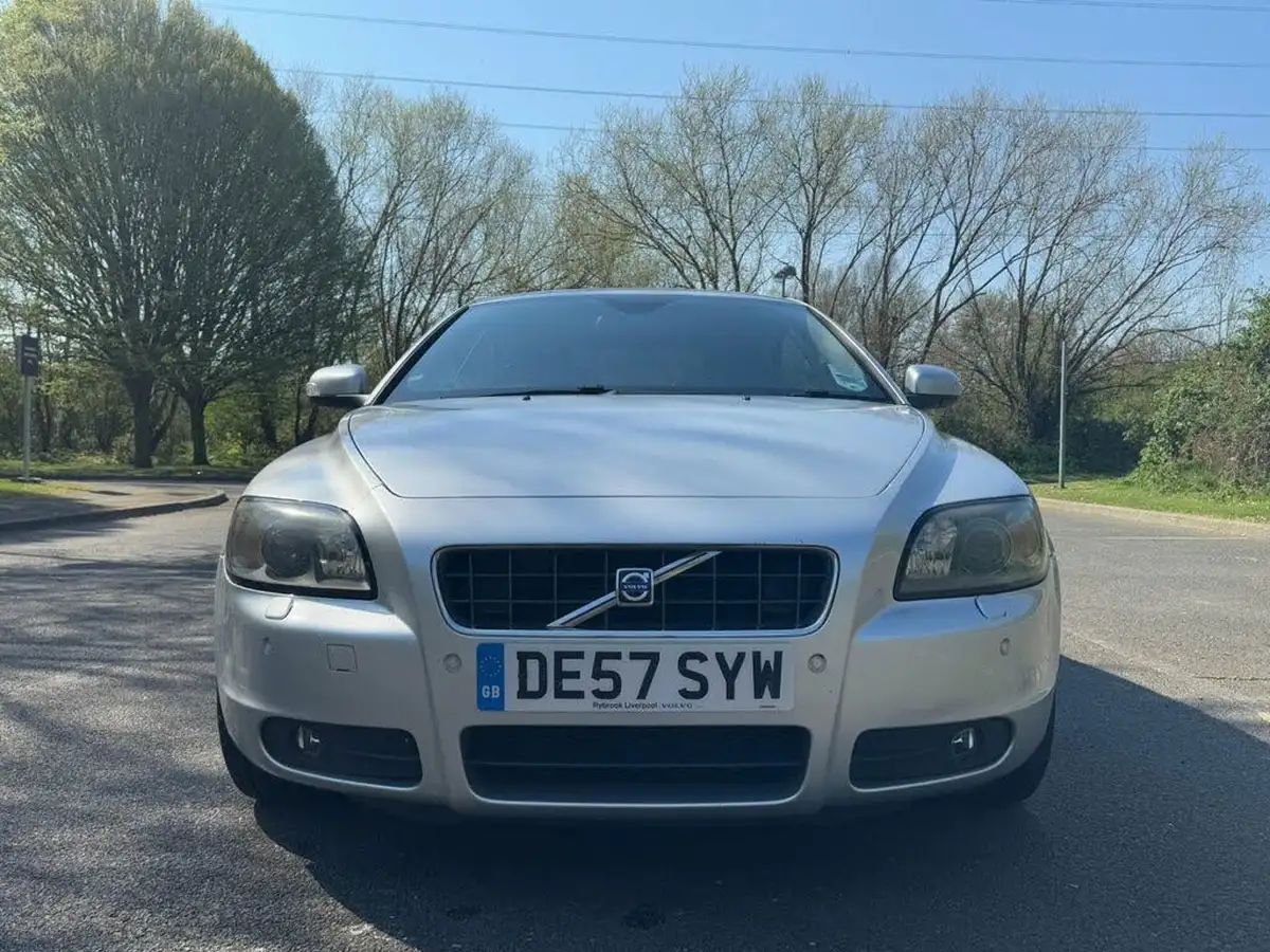 2007-volvo-c70-24-se-lux-geartronic-big-1