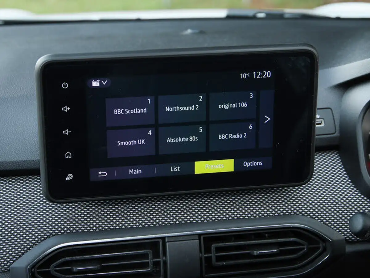 2022-dacia-jogger-10-tce-comfort-big-16