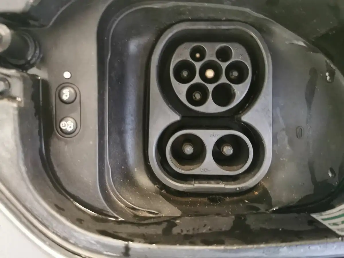 2020-volkswagen-golf-e-e-golf-big-38