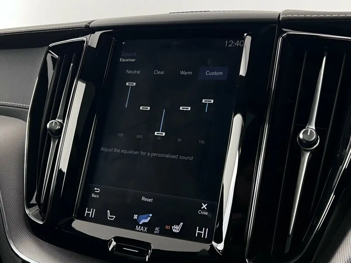 2020-volvo-xc60-20-t8-r-design-pro-big-26