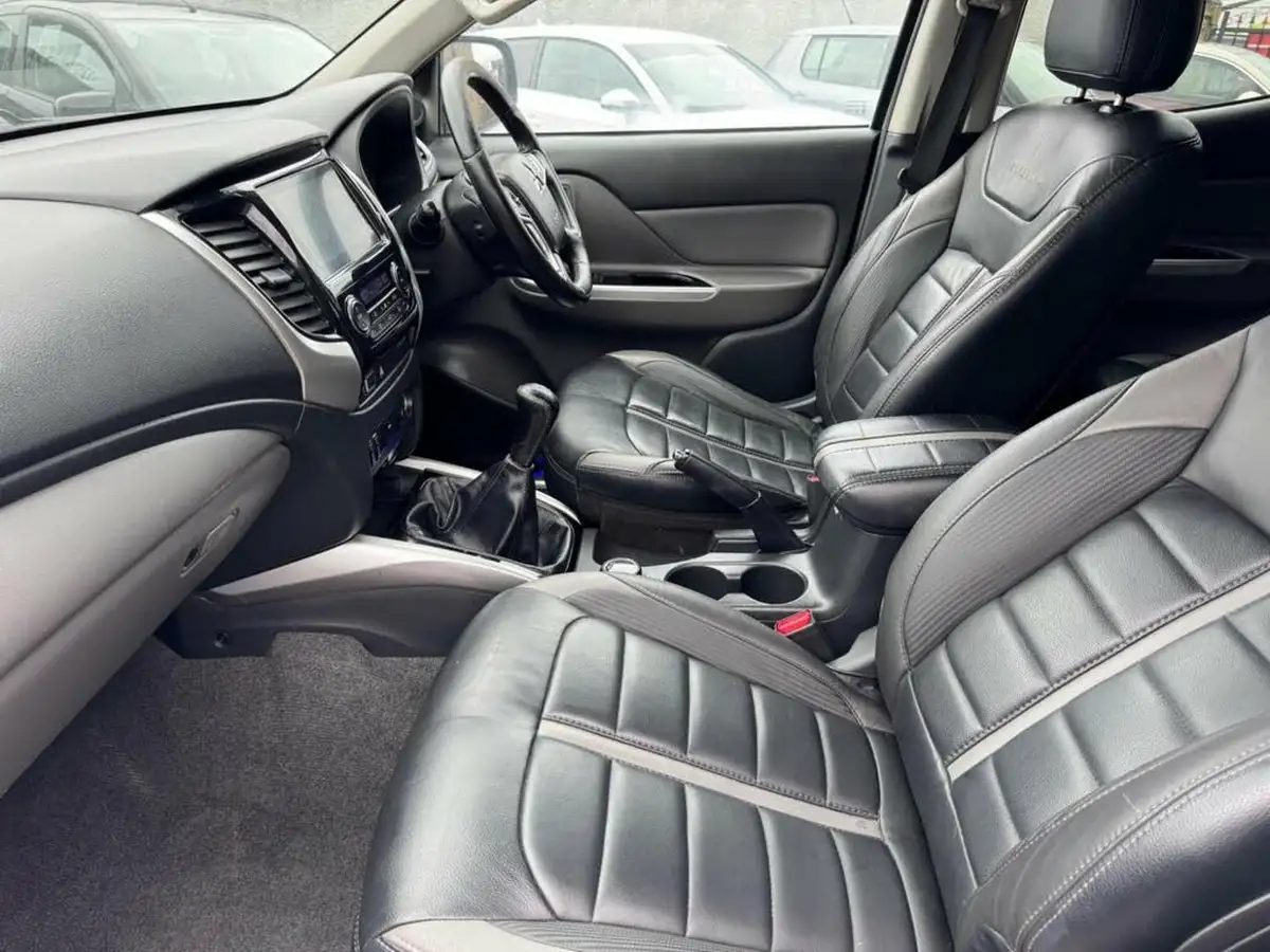 2018-mitsubishi-l200-24di-d-barbarian-eu6-big-25