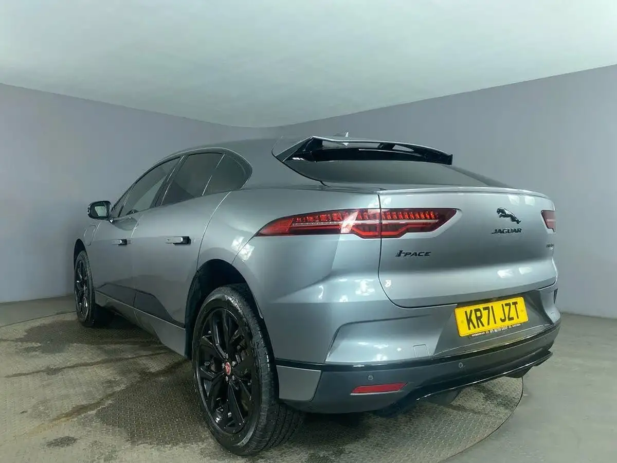 2022-jaguar-i-pace-ev400-black-big-5