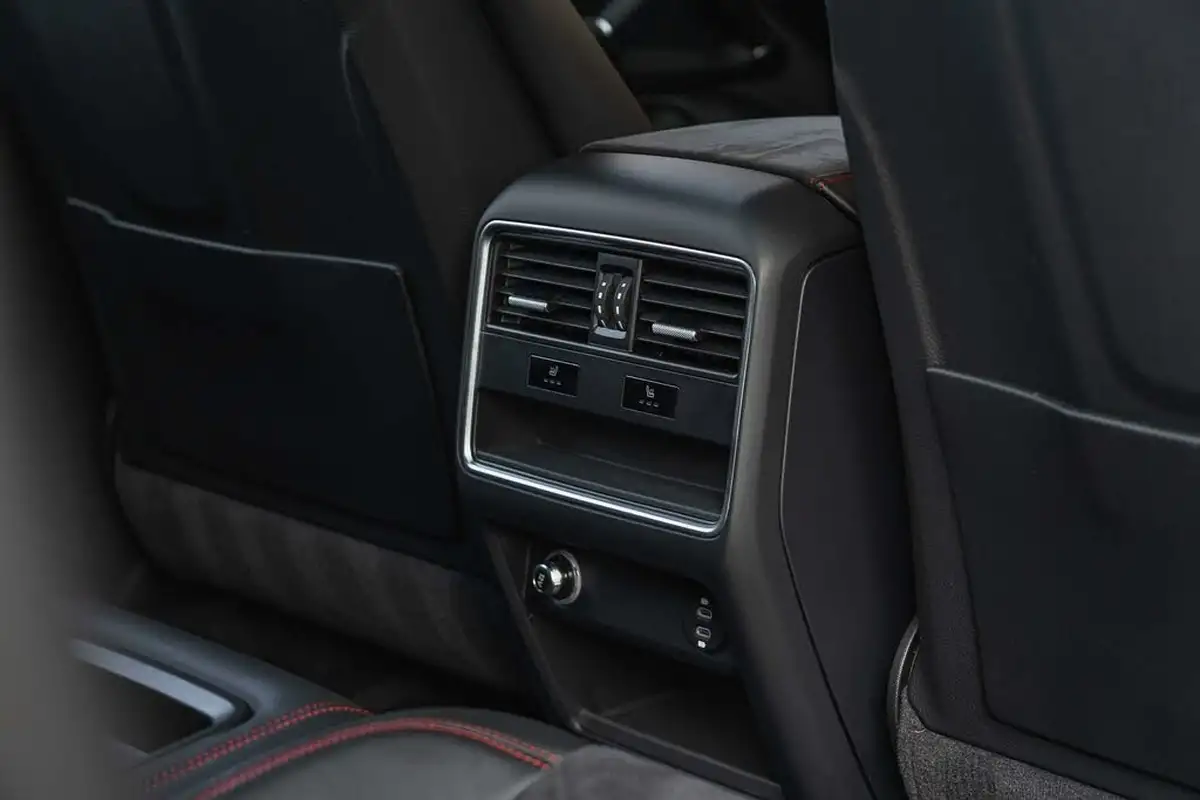 2022-porsche-cayenne-40-v8-gts-coupe-big-41