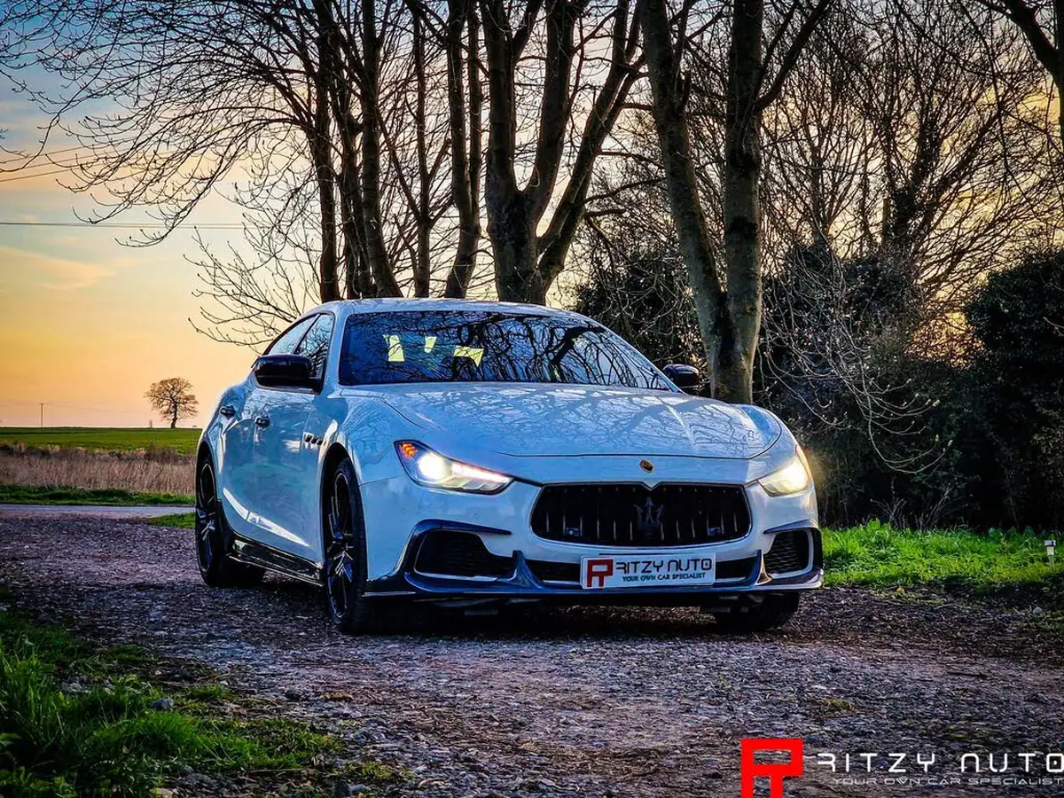 2015-maserati-ghibli-30-s-big-5