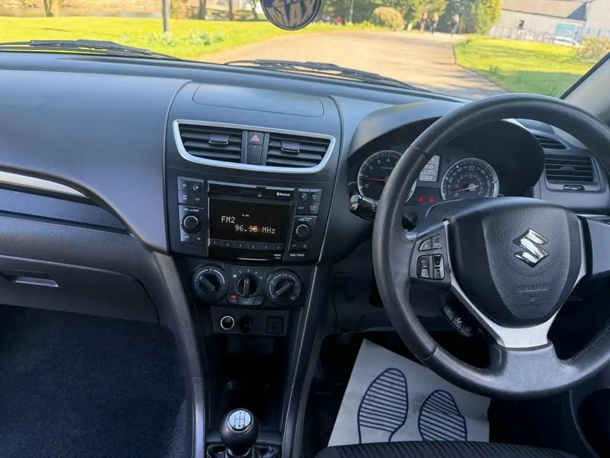 2013-suzuki-swift-12-sz3-93bhp-3d-big-8