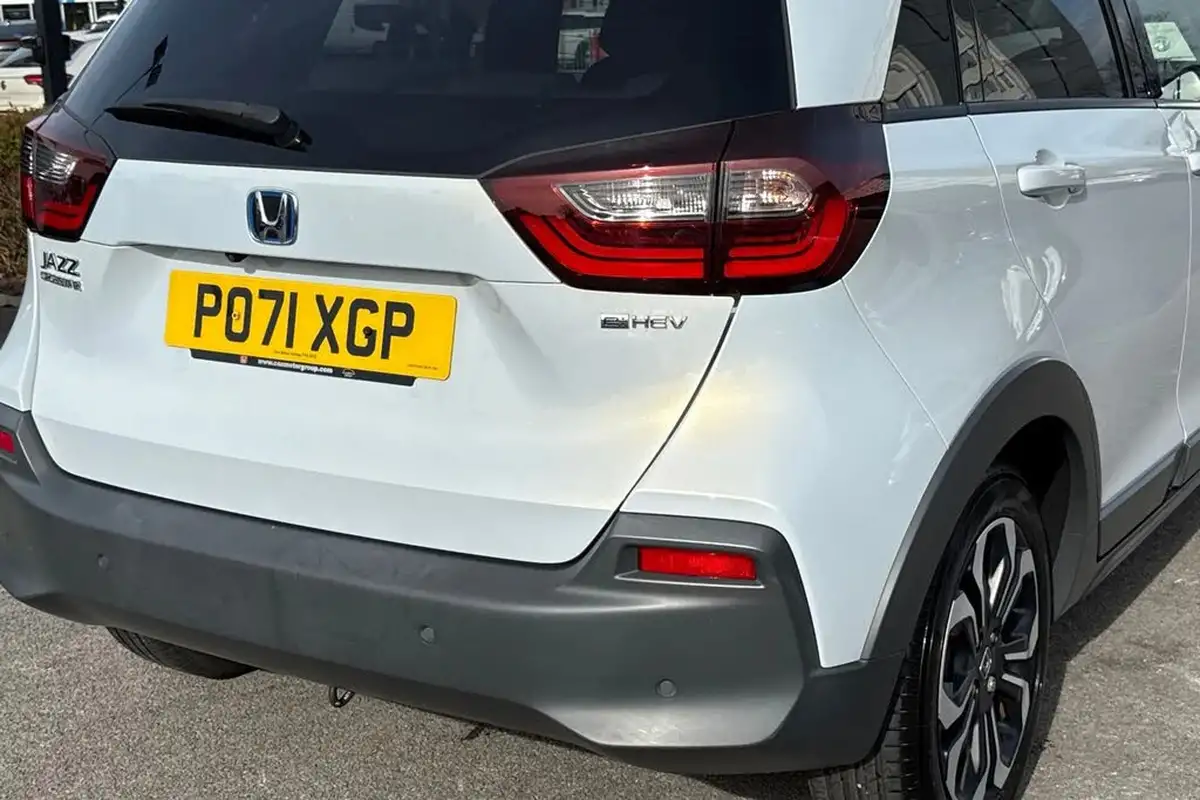 2021-honda-jazz-15-i-mmd-crosstar-ex-109ps-two-tone-big-9