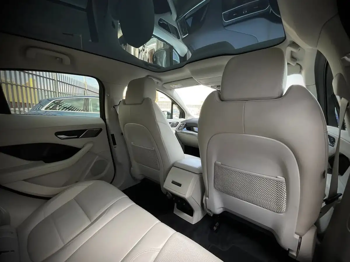 2019-jaguar-i-pace-ev400-se-big-9