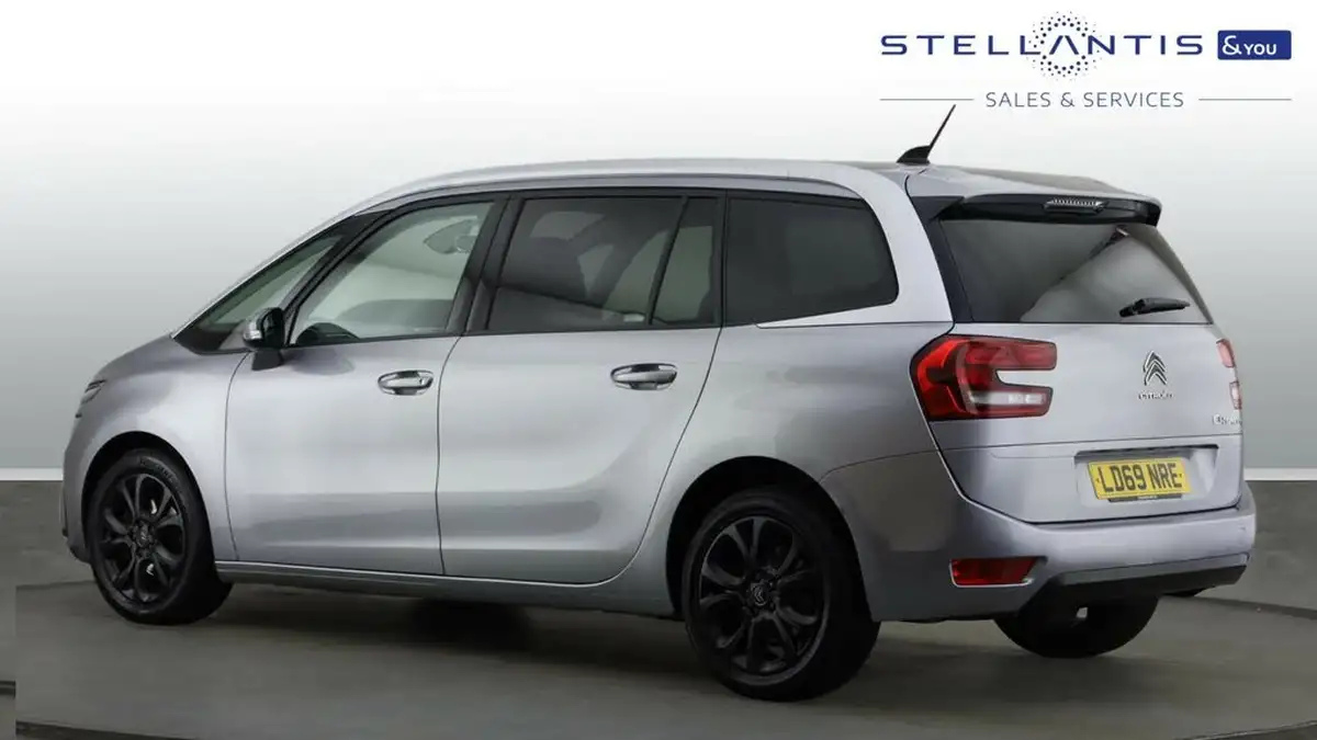 2019-citroen-grand-c4-spacetourer-12-puretech-feel-big-2