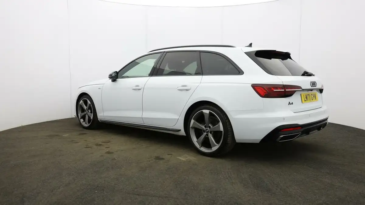 2021-audi-a4-avant-20-35-tfsi-black-edition-big-4