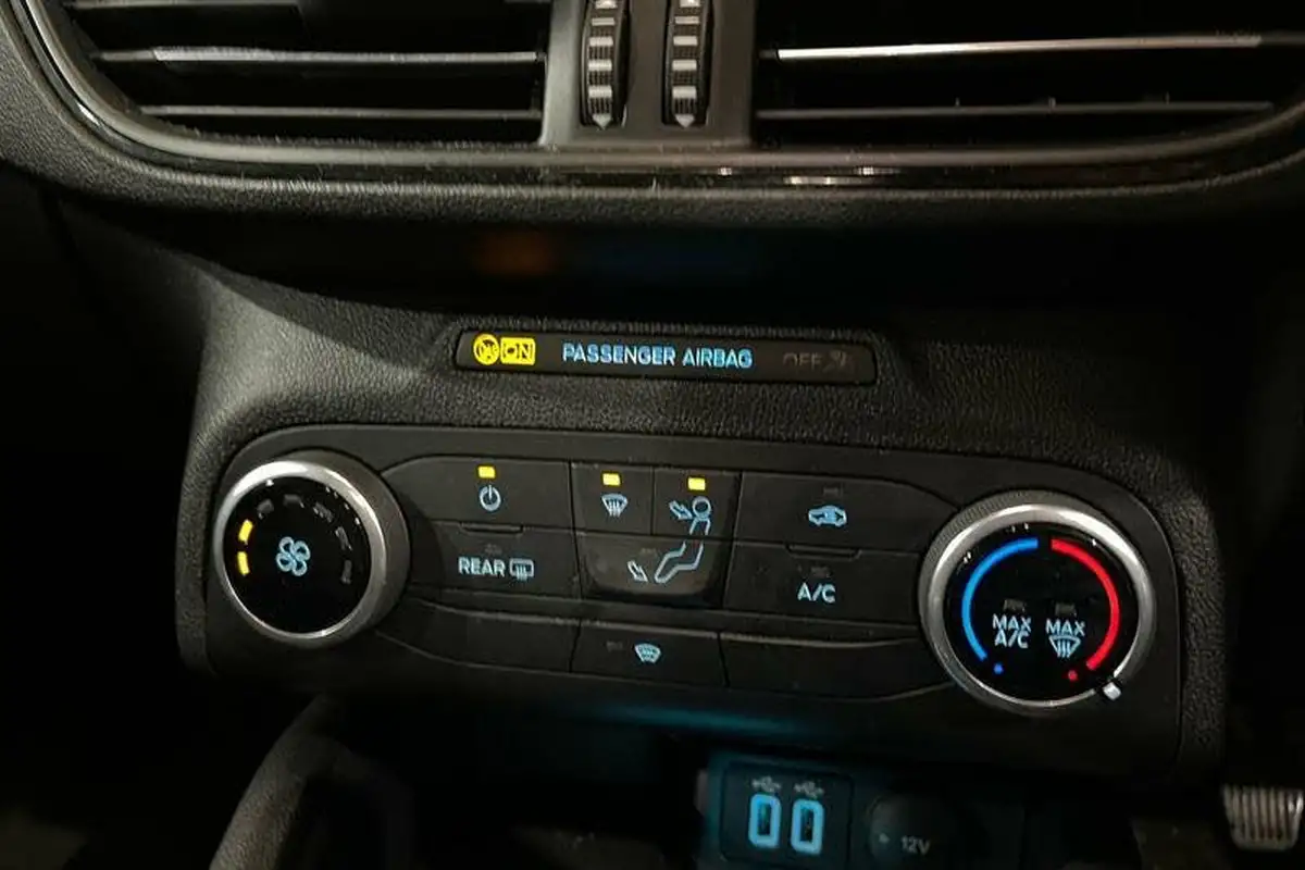 2021-ford-focus-10t-st-line-edition-125ps-hatchback-big-36