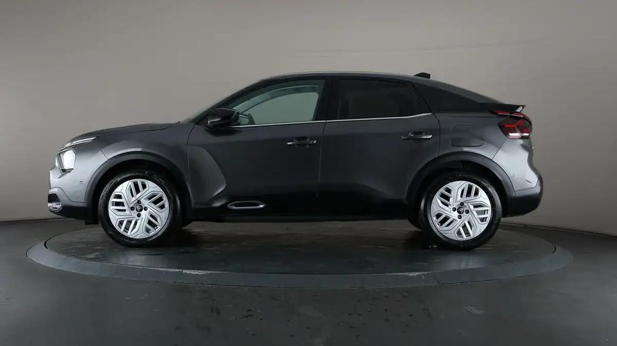 2023-citroen-c4-15bluehdi-shine-plus-big-4