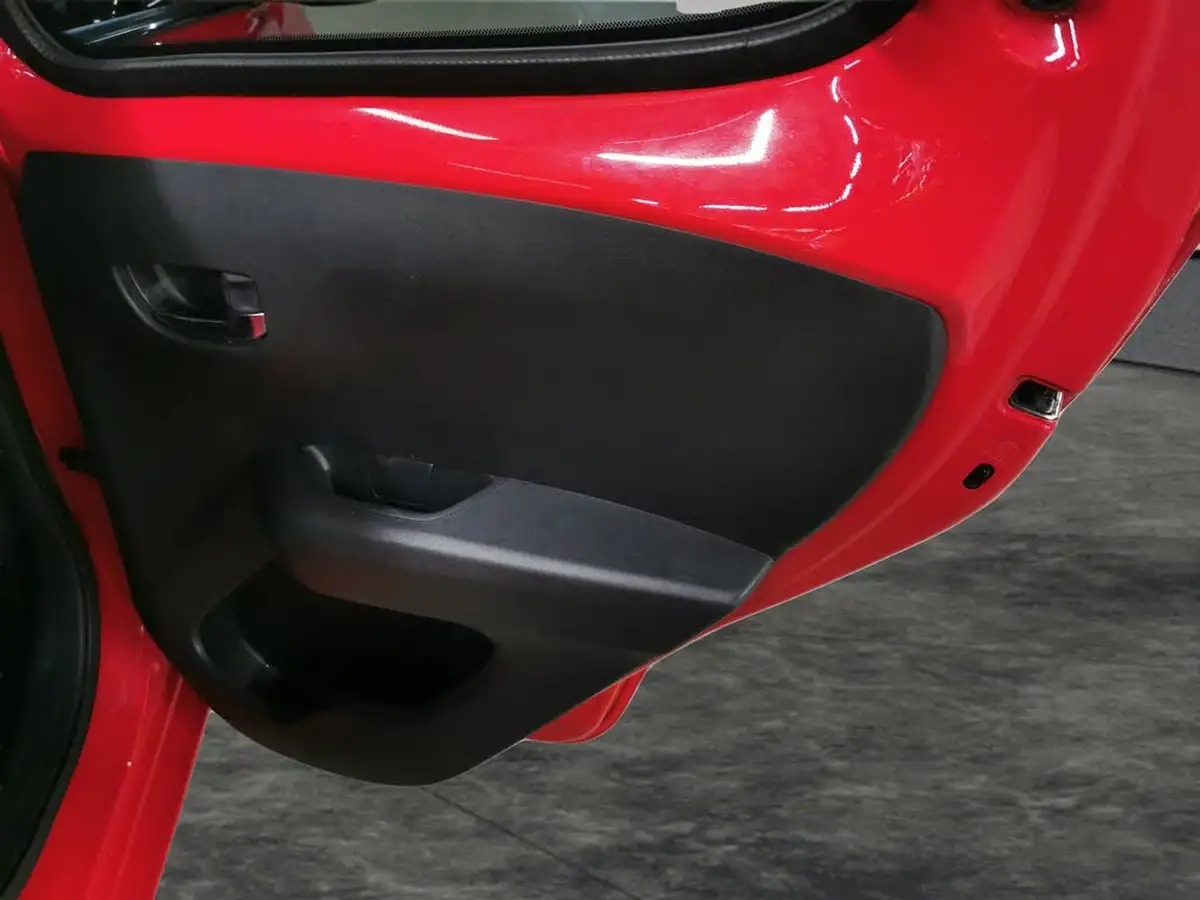 2019-citroen-c1-10-vti-flair-72ps-5d-big-32