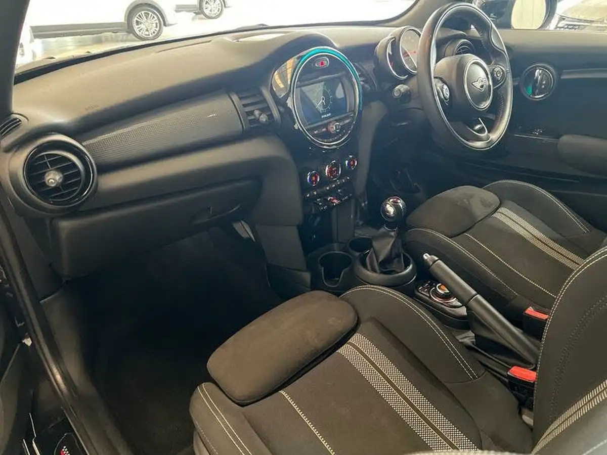 2019-mini-cooper-15-cooper-sport-hatchback-3d-big-8