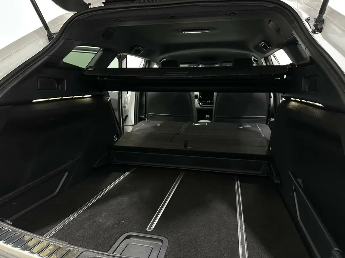 2019-toyota-corolla-18-vvt-i-excel-trk-touring-sports-big-43