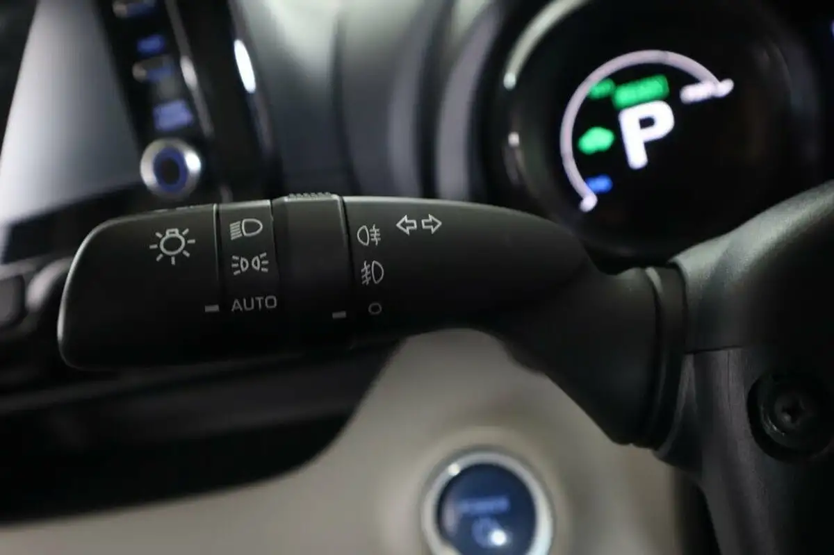 2021-toyota-yaris-15-vvt-i-excel-big-23
