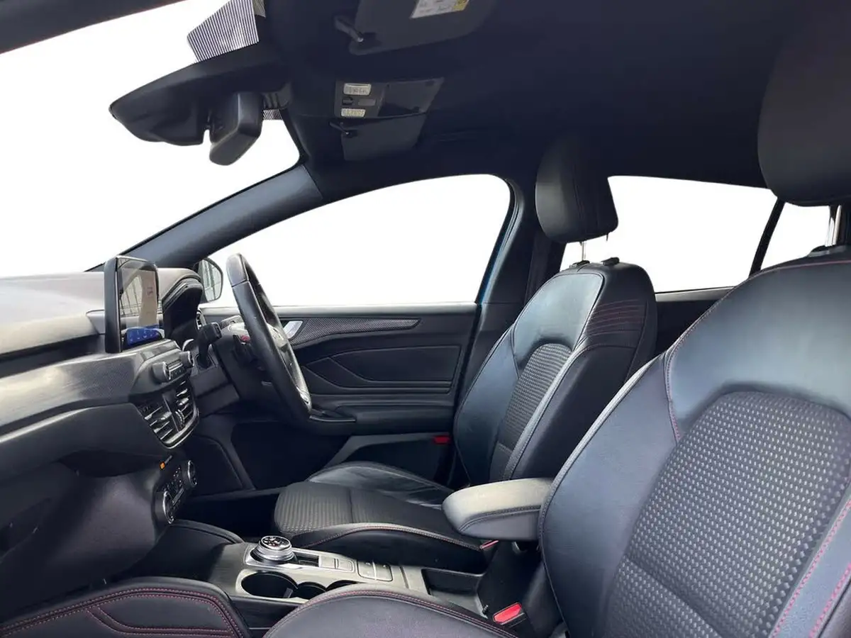 2020-ford-focus-15t-st-line-x-estate-auto-big-7