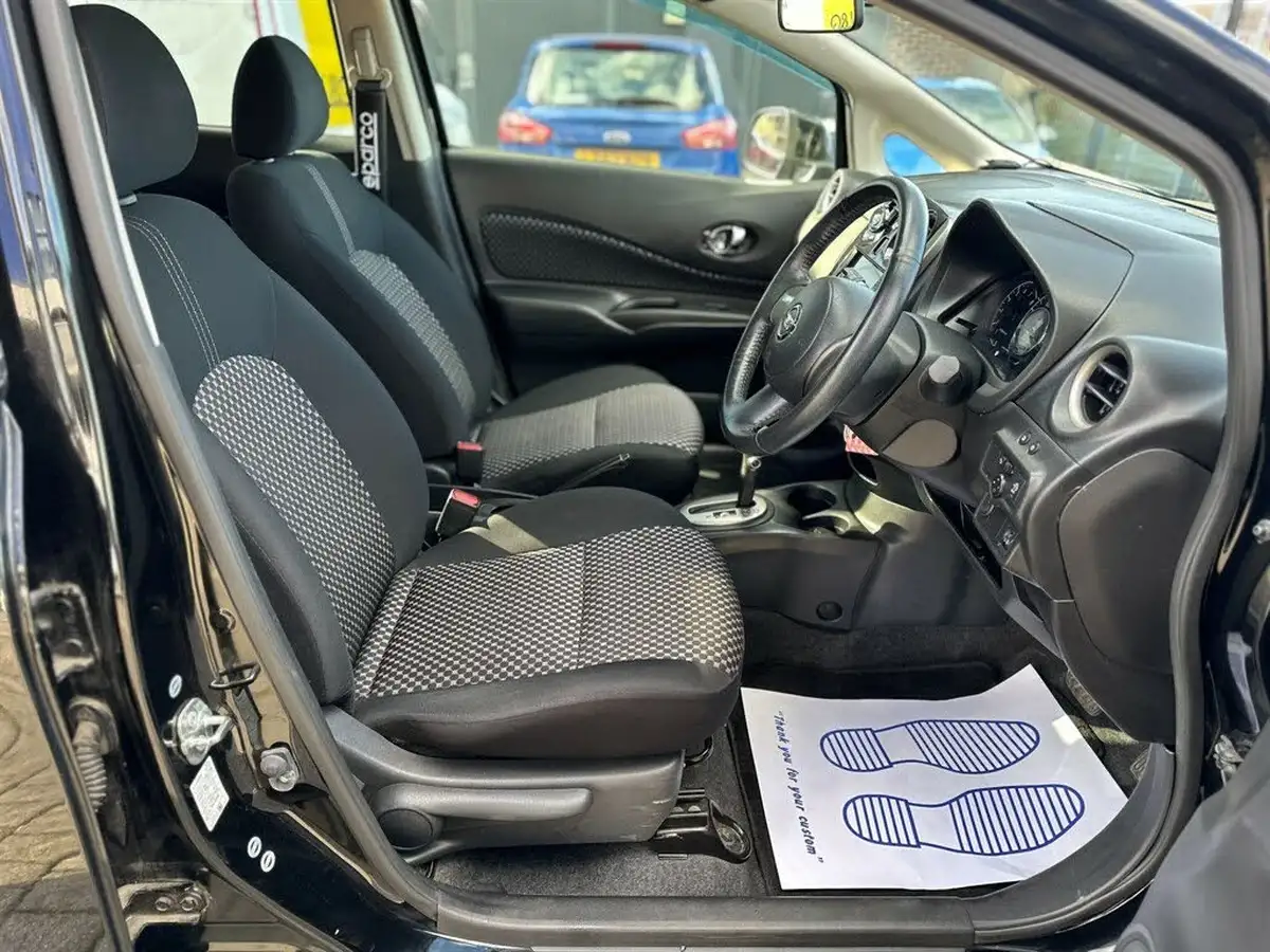 2013-nissan-note-big-26