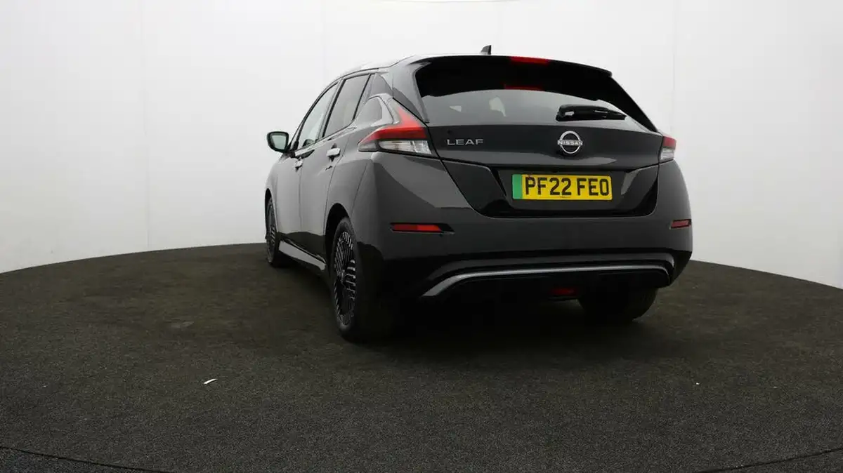 2022-nissan-leaf-e-tekna-39kwh-big-23