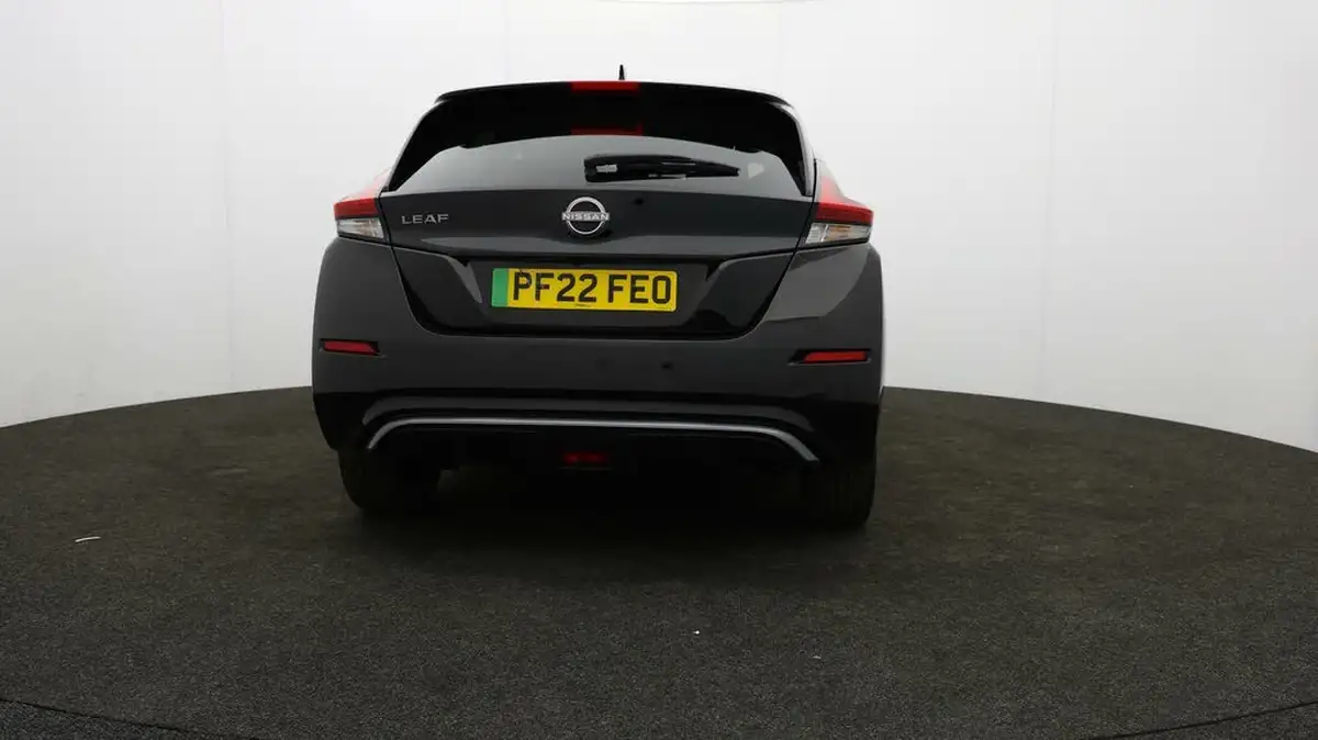 2022-nissan-leaf-e-tekna-39kwh-big-5