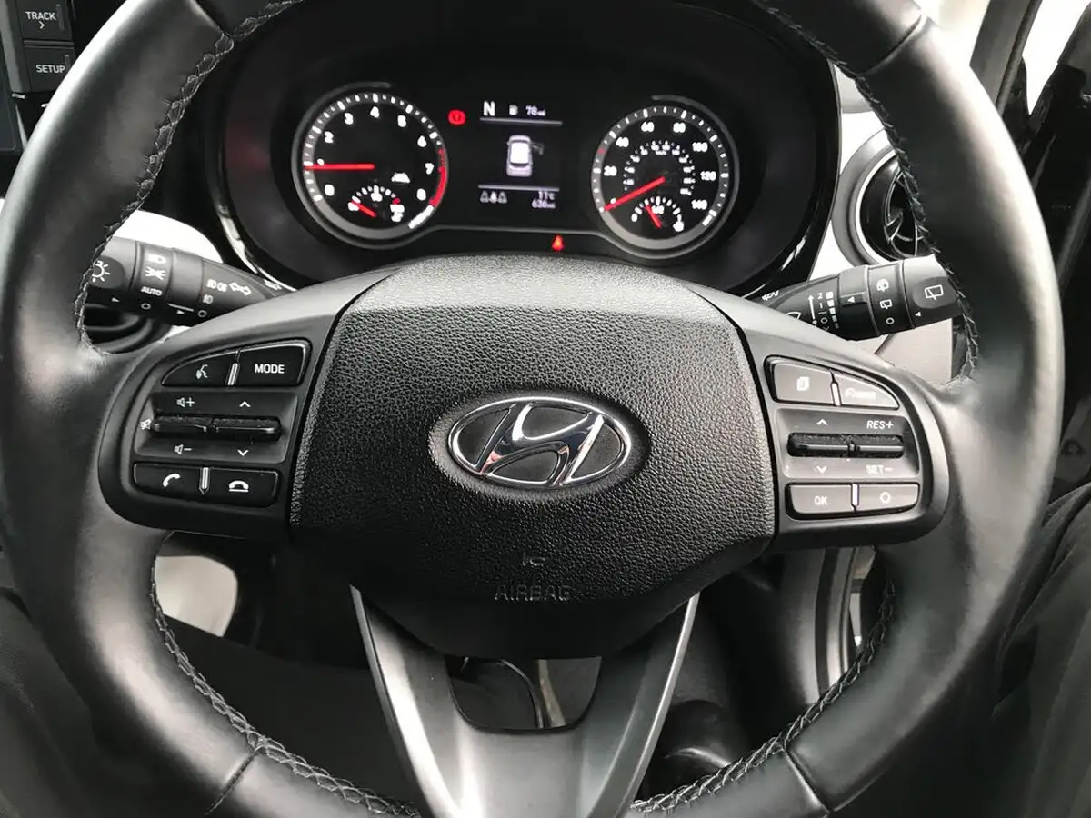 2023-hyundai-i10-10-premium-auto-big-23