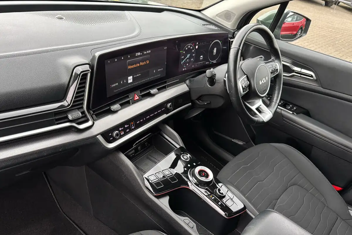 2022-kia-sportage-16-t-gdi-4-226bhp-hev-auto-big-9