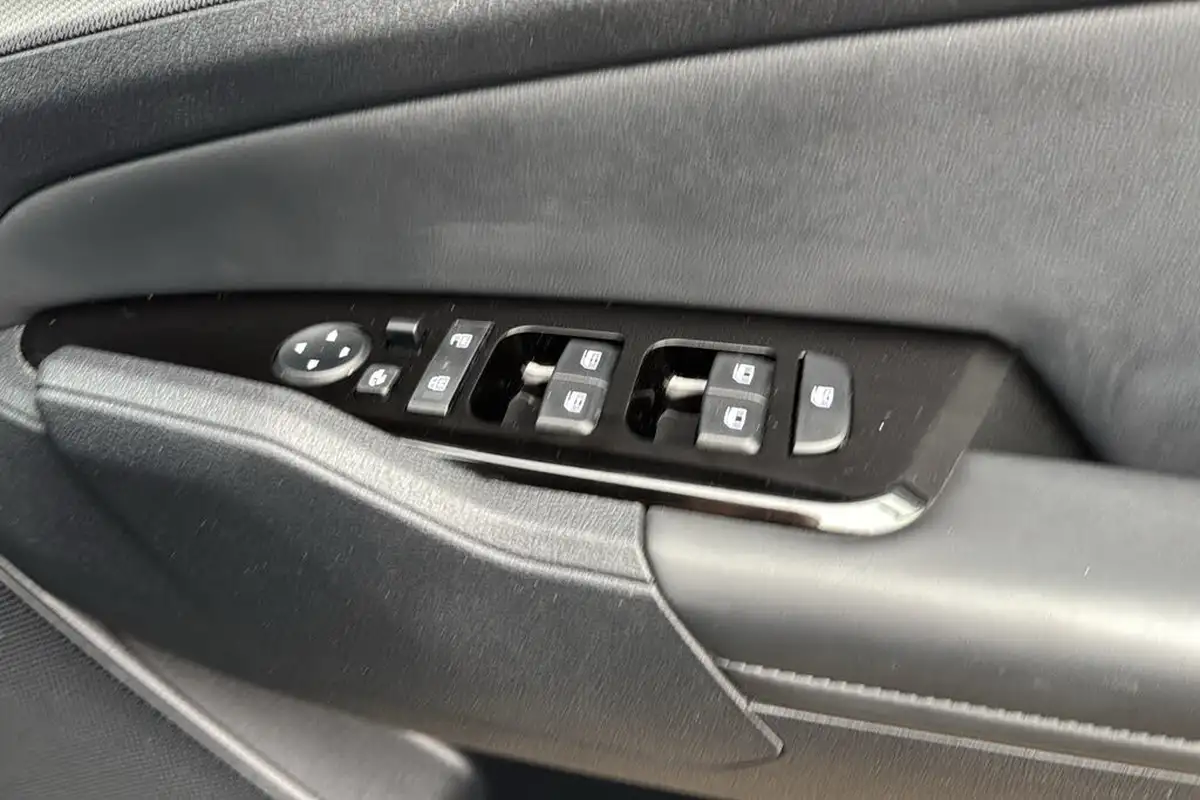 2022-kia-sportage-16-t-gdi-4-226bhp-hev-auto-big-33