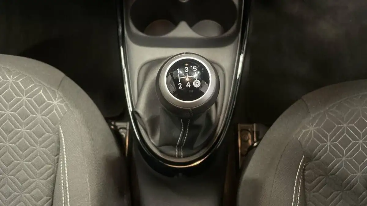 2023-toyota-aygo-x-10-vvt-i-edge-big-18