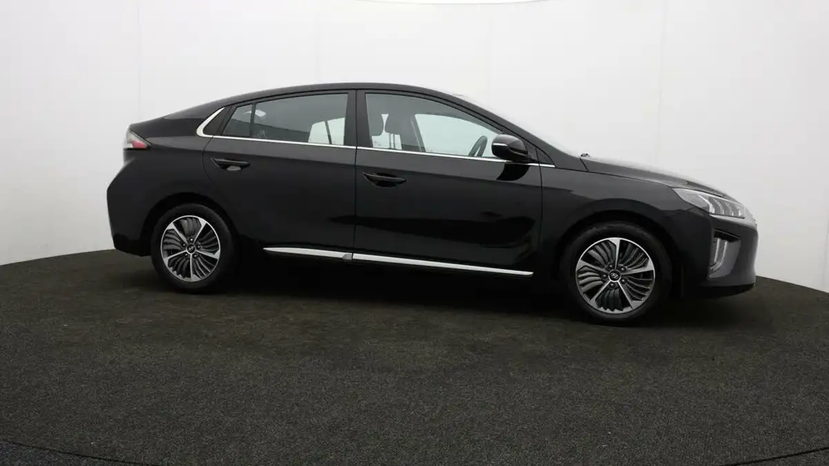 2022-hyundai-ioniq-16-gdi-premium-plug-in-hybrid-big-34