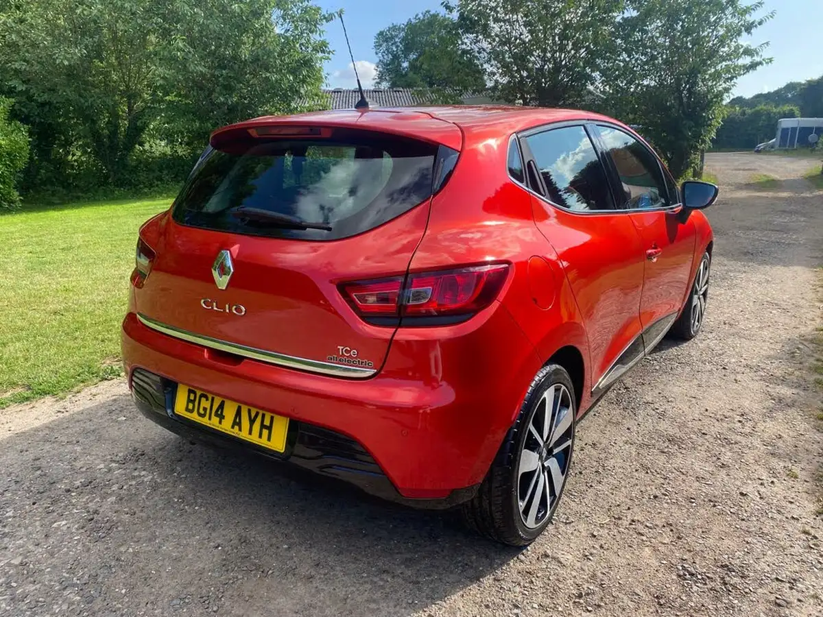 2014-renault-clio-09-dynamique-s-big-10